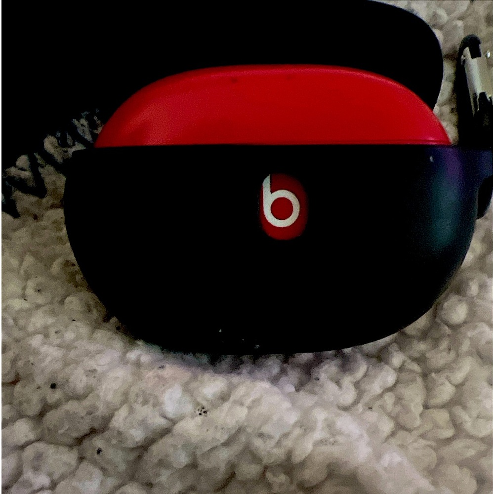 Beats by Dre red studio earbuds from apple